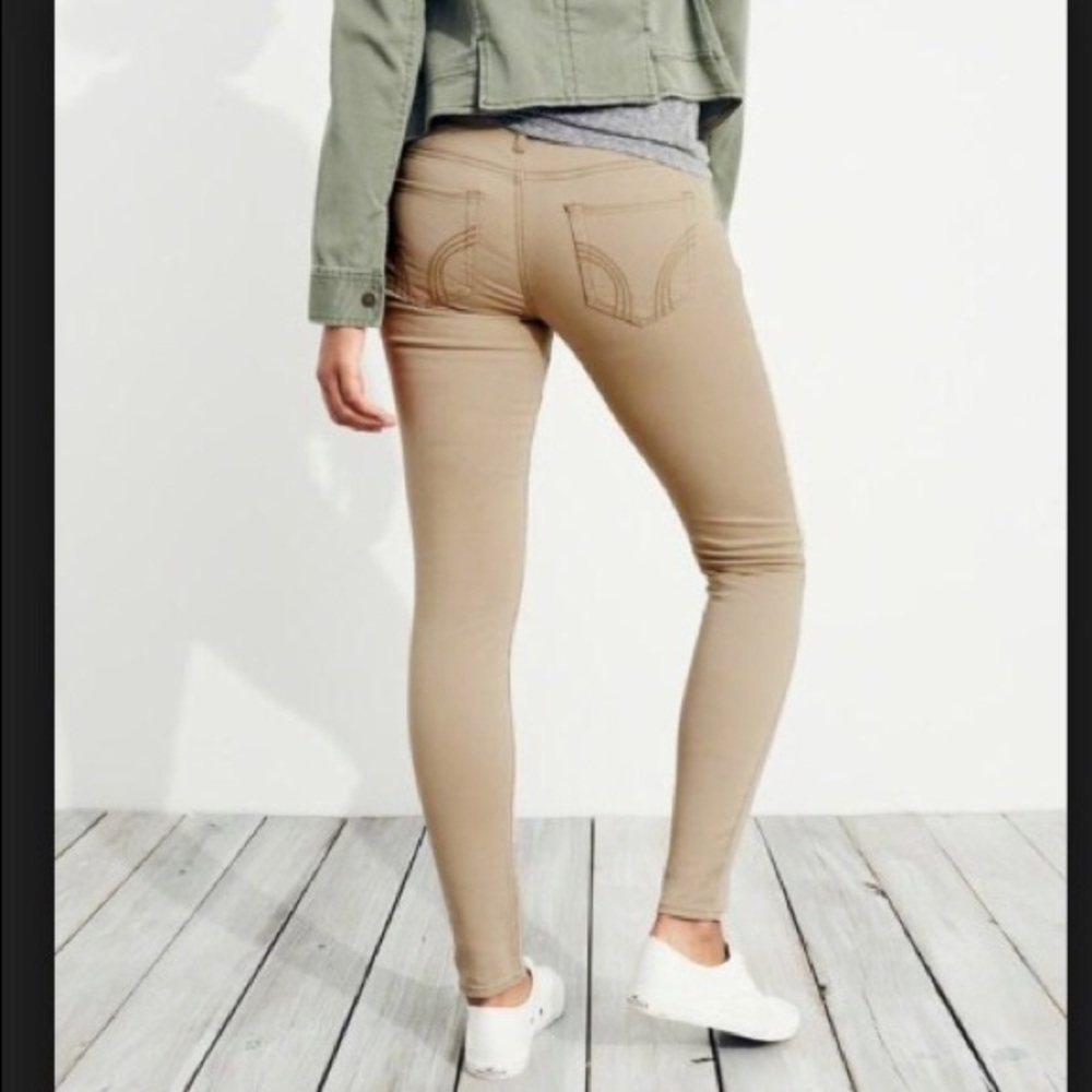 Hollister Low Rise Super Skinny Khaki Jean